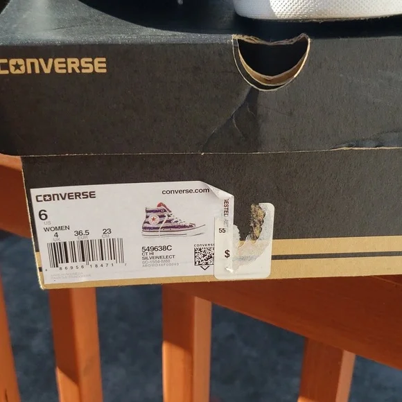 Women's converse chuck Taylor patriotic sequin sneakers . Size 6 - Picture 7 of 8